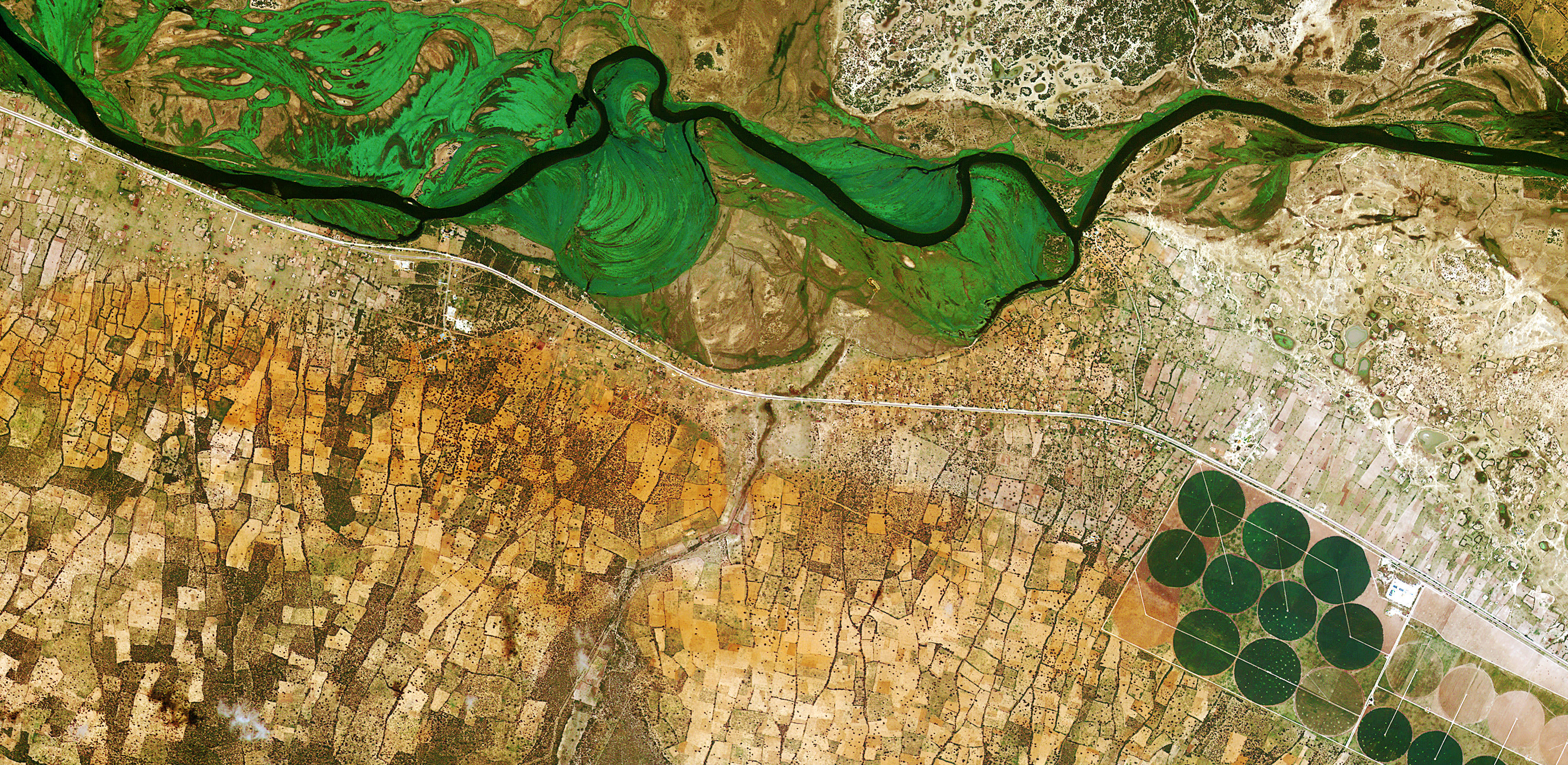 Photo credit: KARI/ESA - the Okavango River
