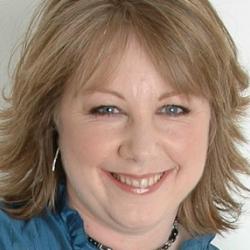 Dr Deborah  Pullen