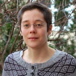 Dr Jean  Adams