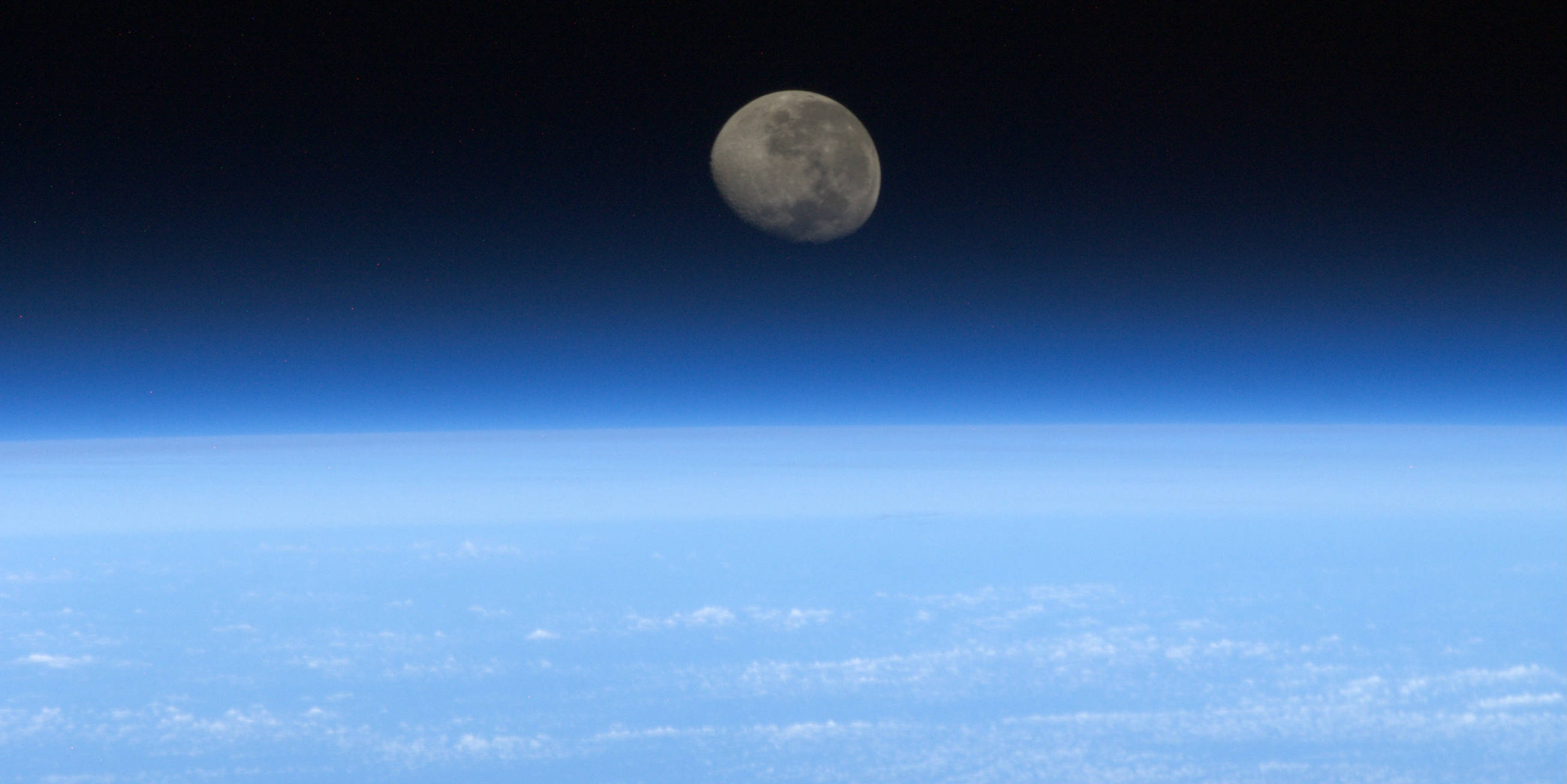 ESA/NASA - setting moon - banner