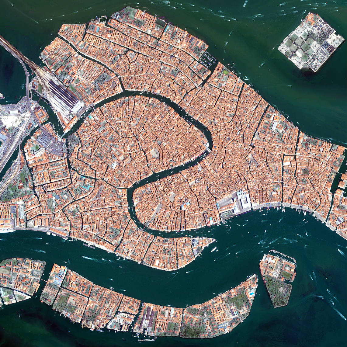 http://www.esa.int/spaceinimages/Images/2011/09/Floating_city