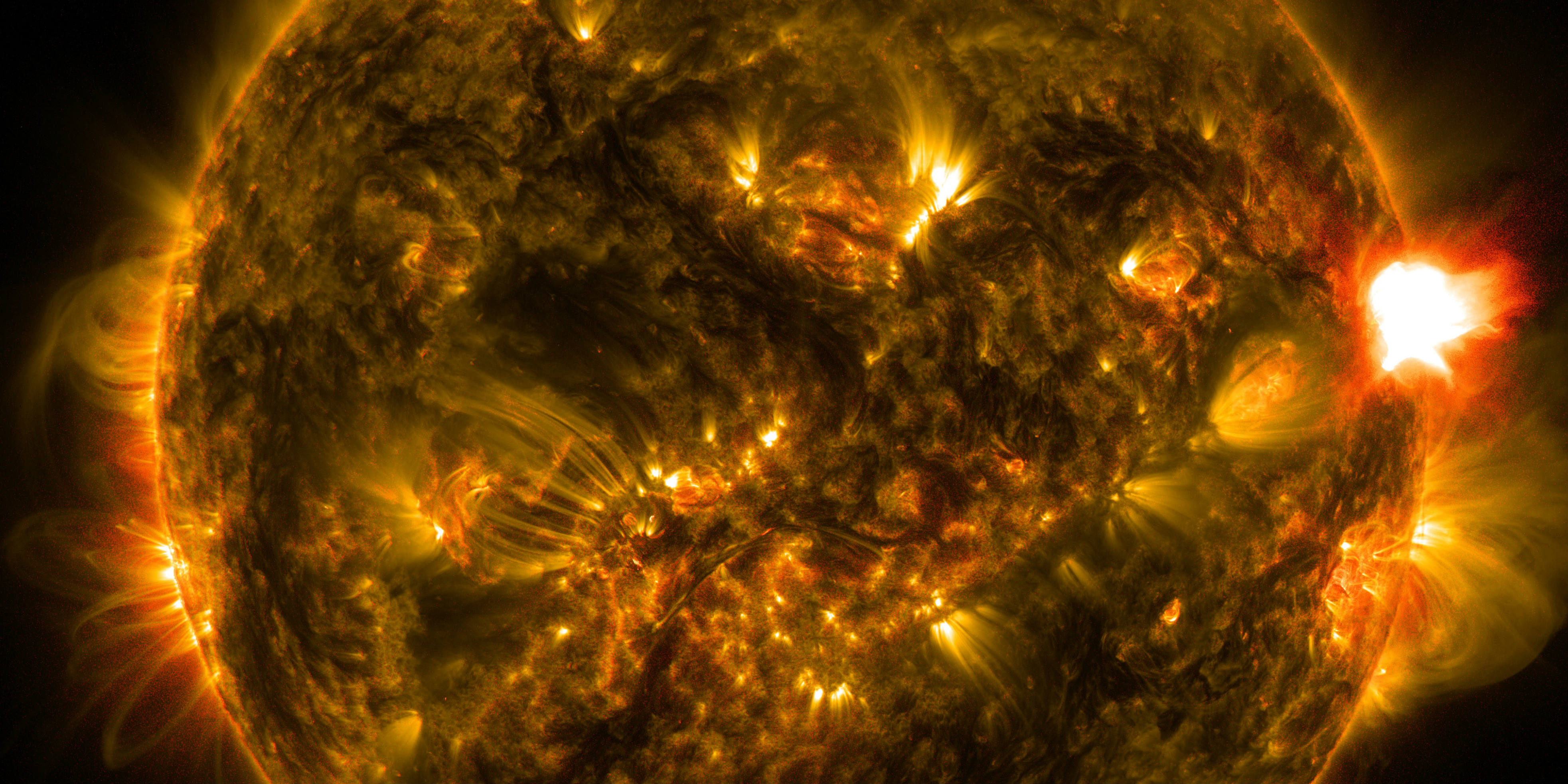 First Notable Solar Flare of 2015 - NASA/SDO
